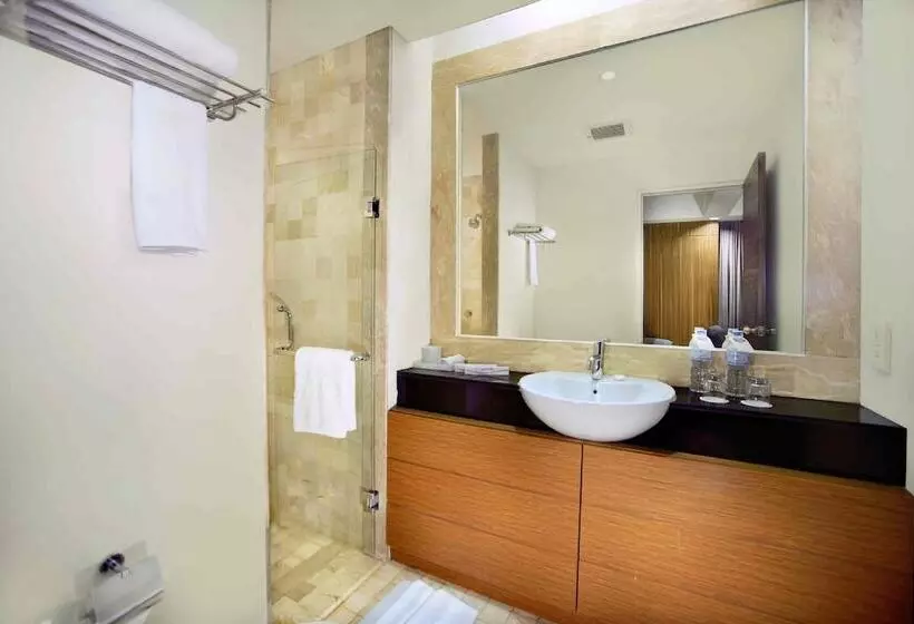 The Malibu Suites Balikpapan By Sissae Living