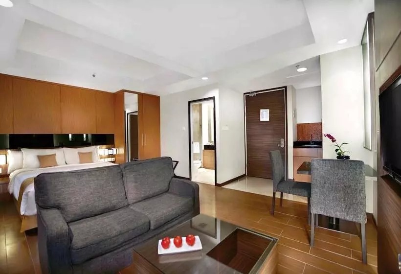 The Malibu Suites Balikpapan By Sissae Living