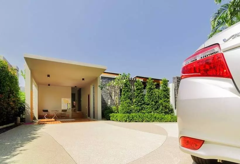 Villa Nias
