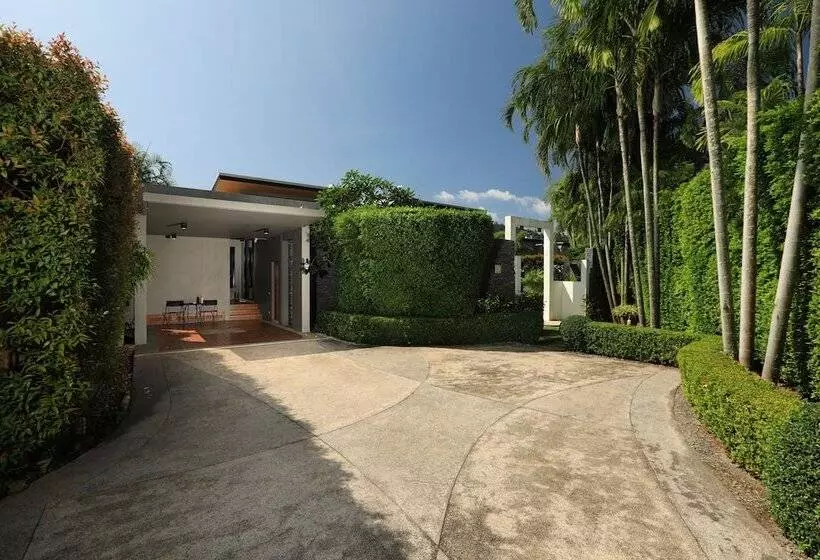 Villa Nias