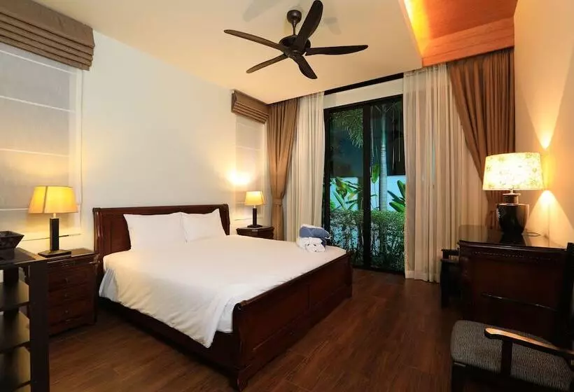 Villa Nias