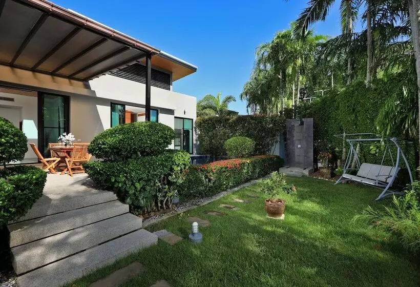 Villa Nias