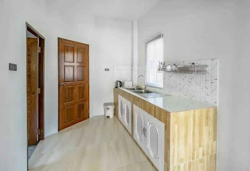 هتل Lay Back Villa