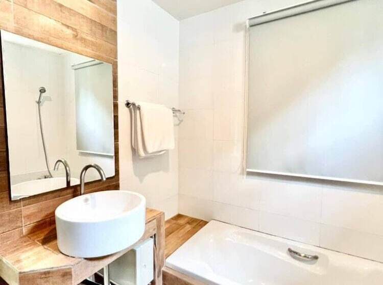 호텔 Lay Back Villa