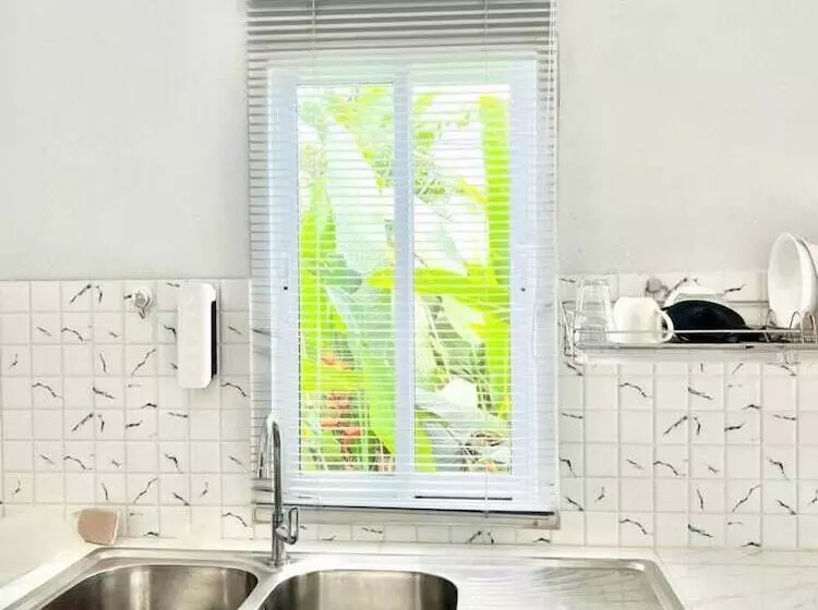 هتل Lay Back Villa