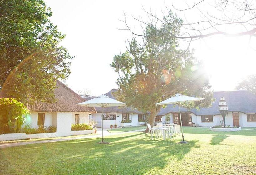 Lalapanzi Hotel & Conference Centre