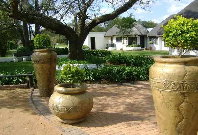 Lalapanzi Hotel & Conference Centre