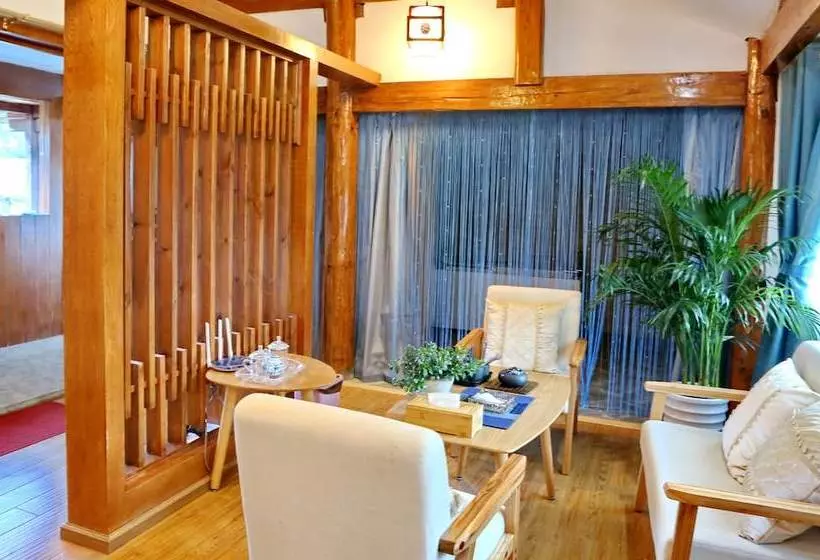 Ling Jing Boutiqu Inn