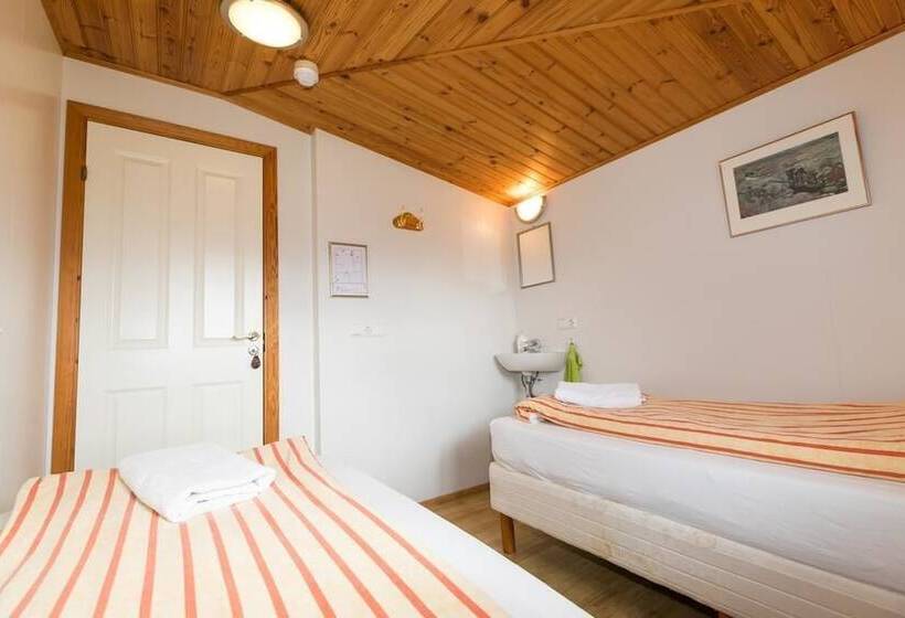 پانسیون Grímstunga Guesthouse