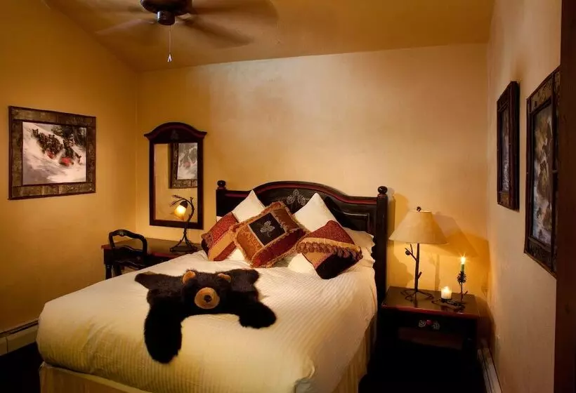 Alpine Village Suites