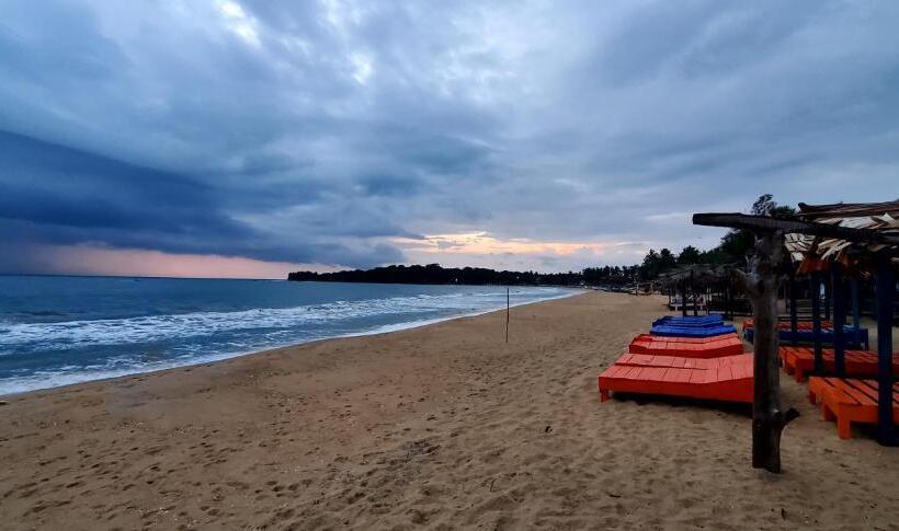 Отель Surf And Stay Arugam Bay