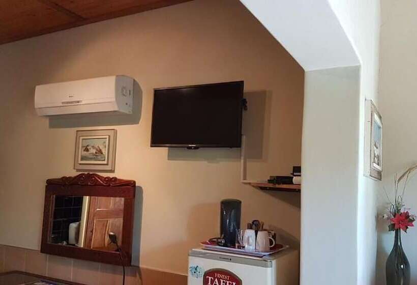 هتل Caprivi River Lodge