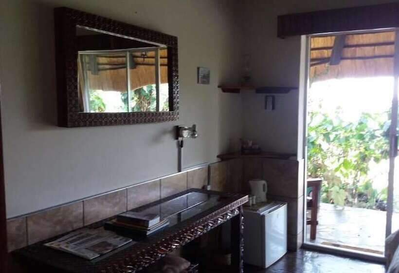 هتل Caprivi River Lodge