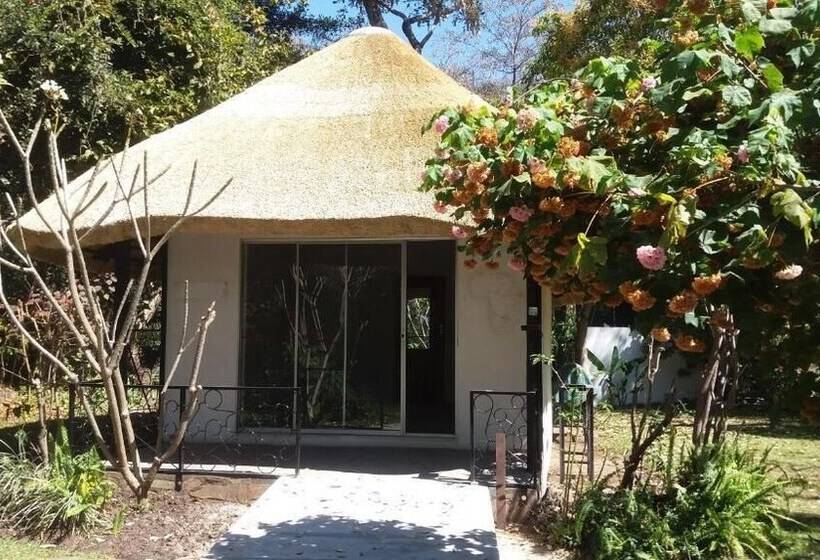 هتل Caprivi River Lodge