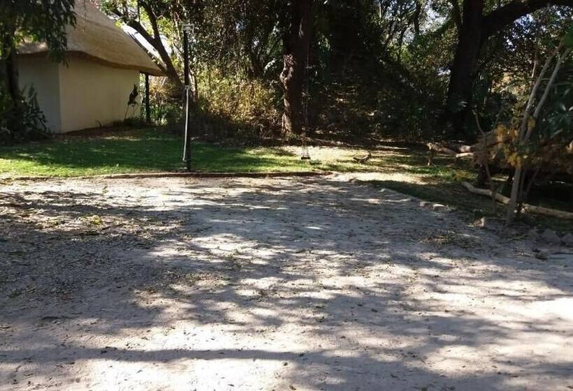 هتل Caprivi River Lodge