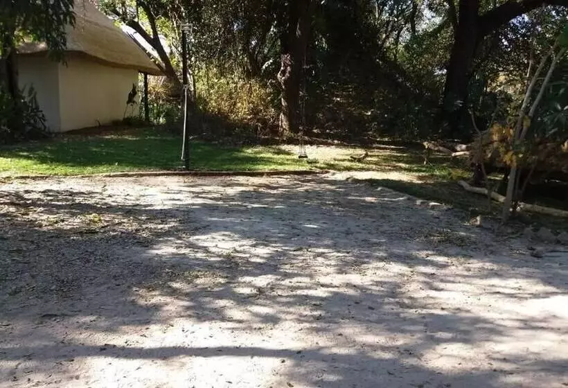 هتل Caprivi River Lodge