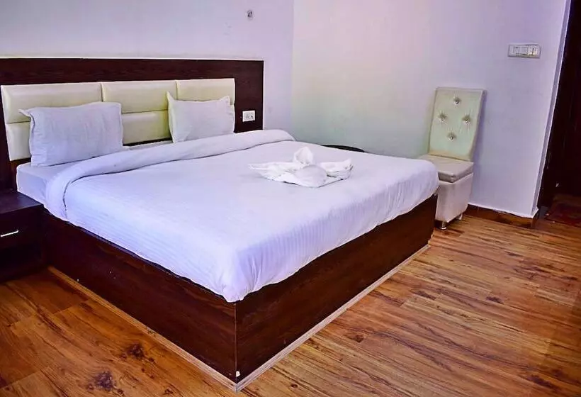 Hotel Neer Buddha