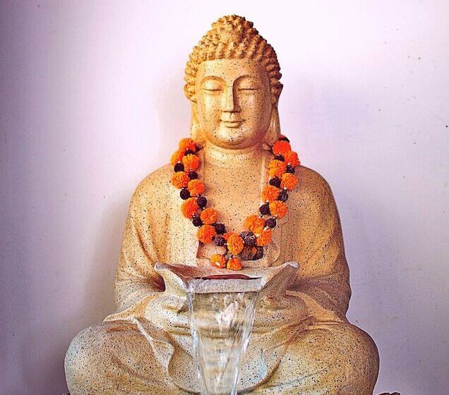 هتل Neer Buddha