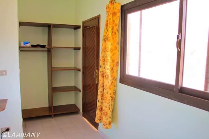 هتل Oasis Fighting Kangaroo