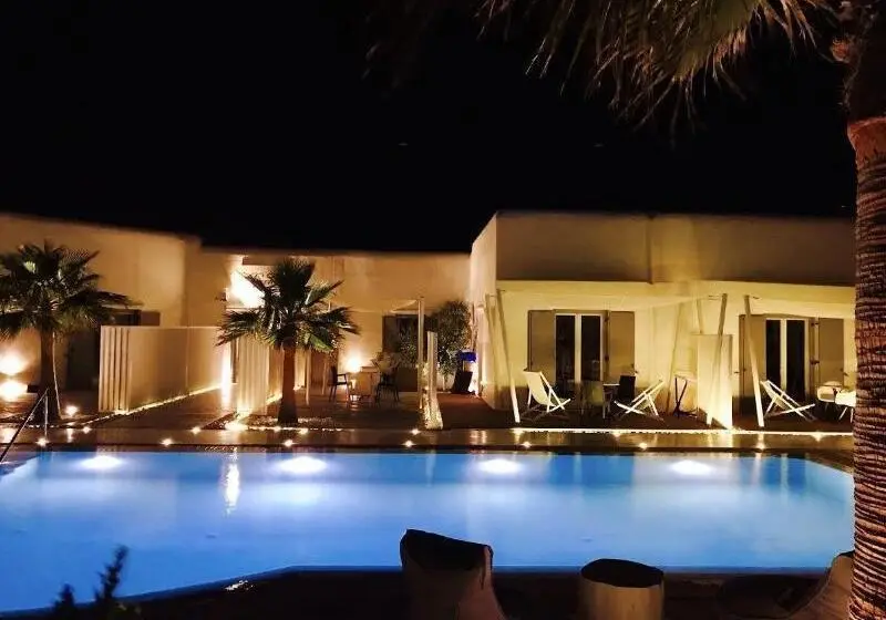 ペンション Queen Boutique Suites