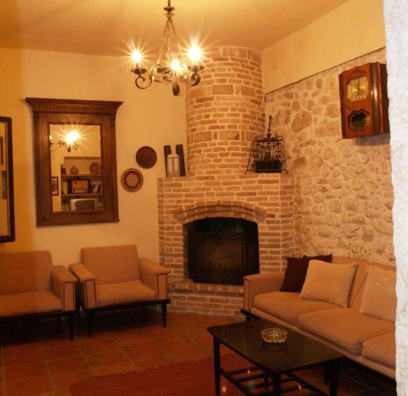 Troullos Traditional Homes