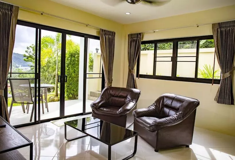 Baan Chom View Kamala