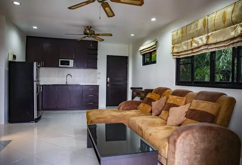Baan Chom View Kamala