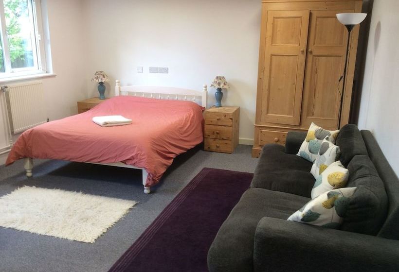 مبيت وإفطار Dan's Homestay