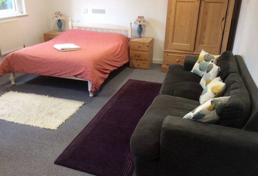 مبيت وإفطار Dan's Homestay