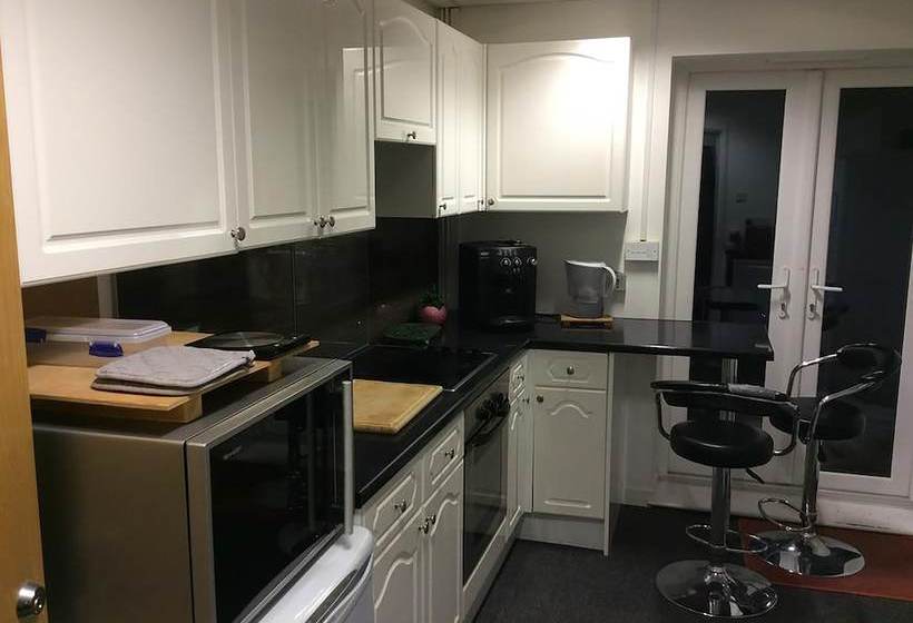 مبيت وإفطار Dan's Homestay