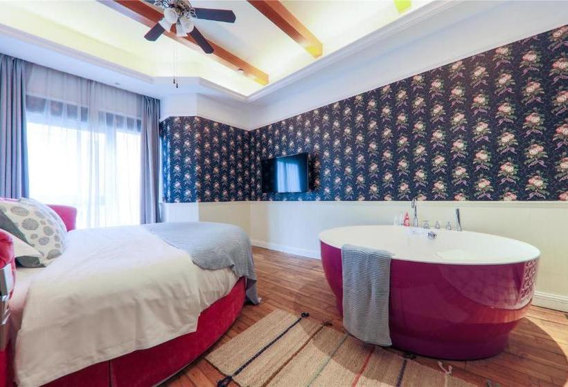 مسافرخانه Floral · Mela Chongqing