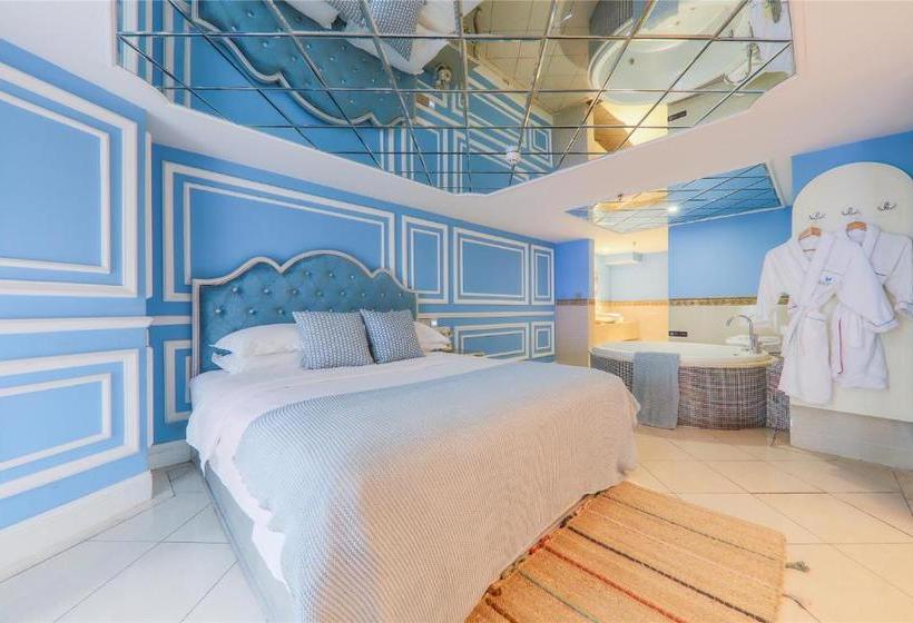 مسافرخانه Floral · Mela Chongqing