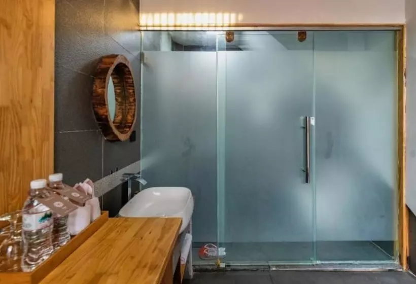 簡易ホテル Floral  Huize Ad 1727