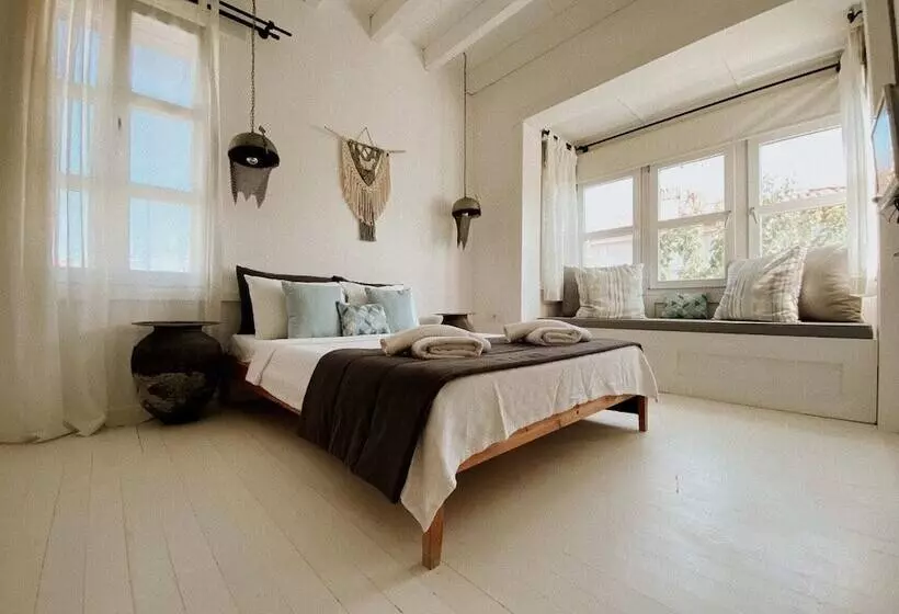 Hotelli B House