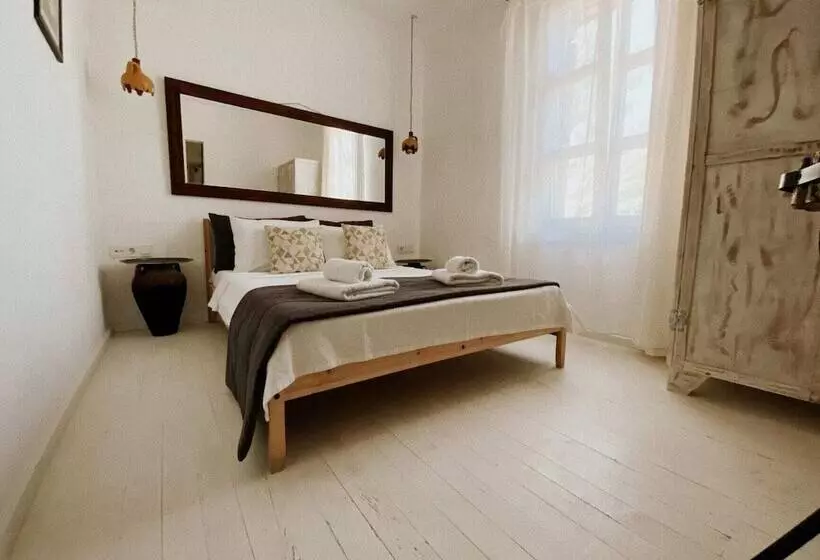 Hotelli B House