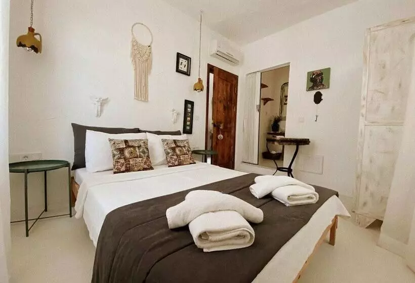 Hotelli B House