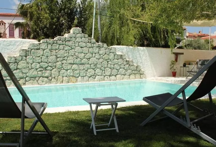 Hotelli B House