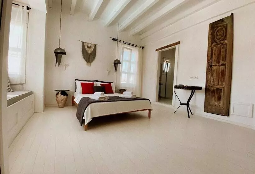 Hotelli B House