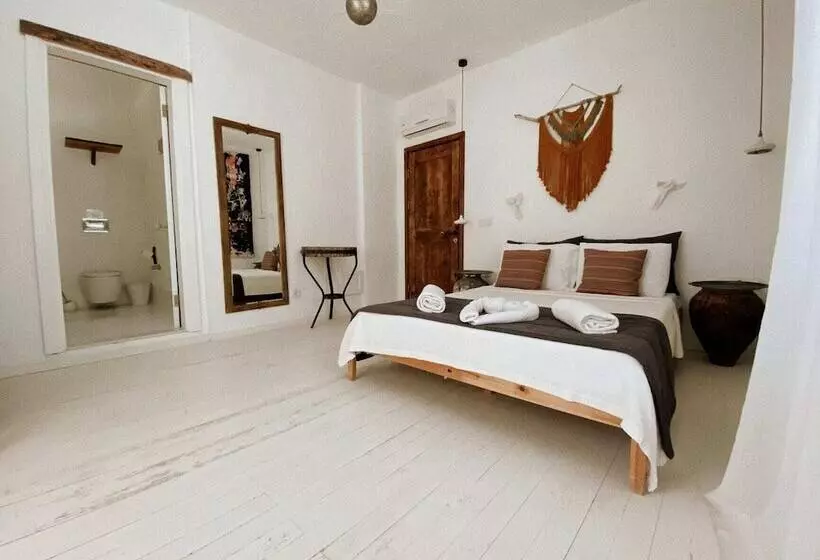 Hotelli B House