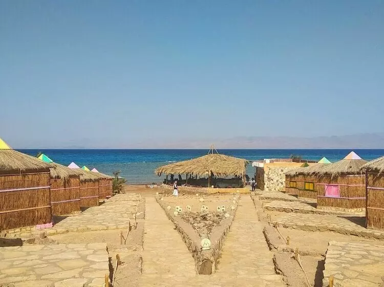 هتل Banana Beach Camp