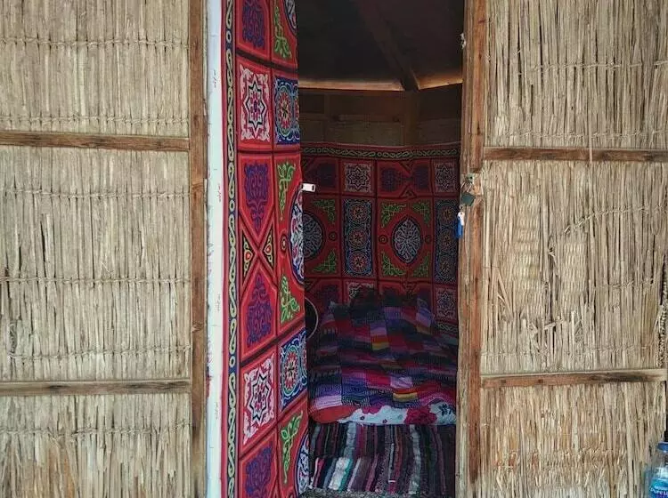 هتل Banana Beach Camp
