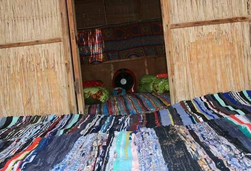 هتل Banana Beach Camp