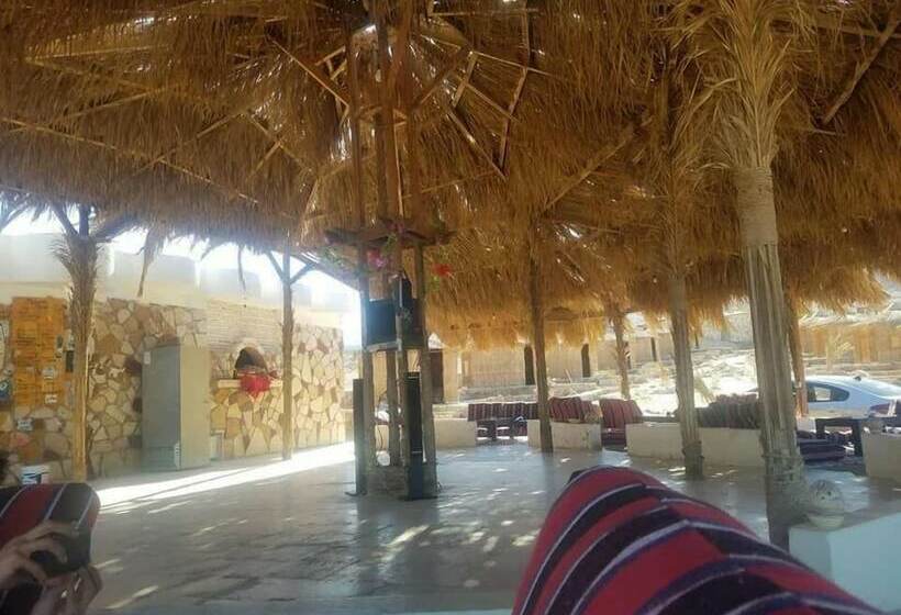 هتل Banana Beach Camp