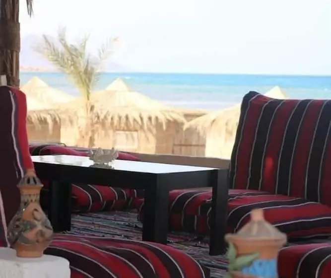 هتل Banana Beach Camp