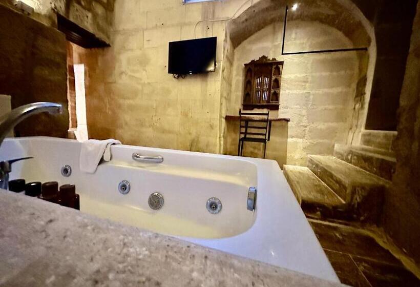 هتل Harkasos Cave