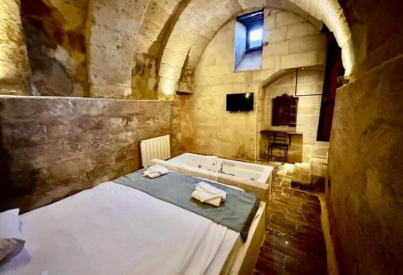 هتل Harkasos Cave