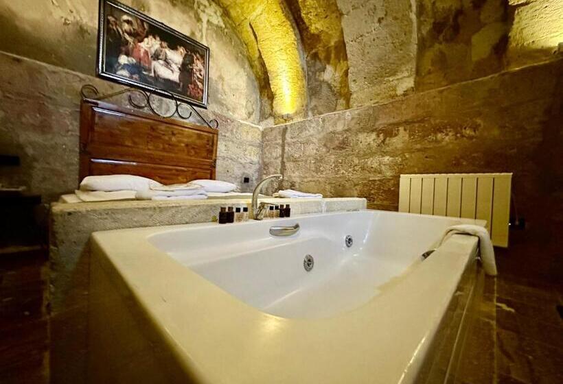 هتل Harkasos Cave