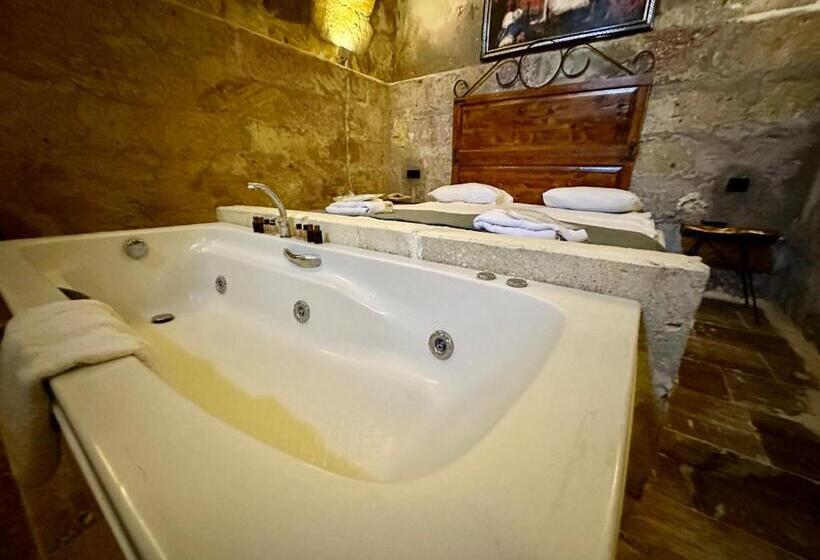 هتل Harkasos Cave