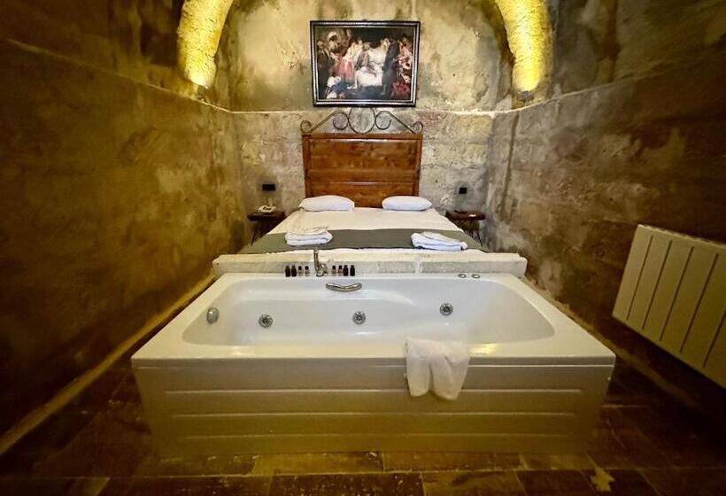 هتل Harkasos Cave