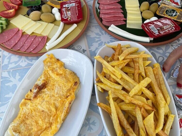 هتل Harkasos Cave